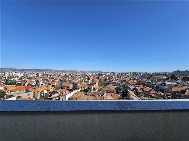 Vanzare apartament 3 camere, ultramodern, dispus pe 2 niveluri, Cartier Gheorghe