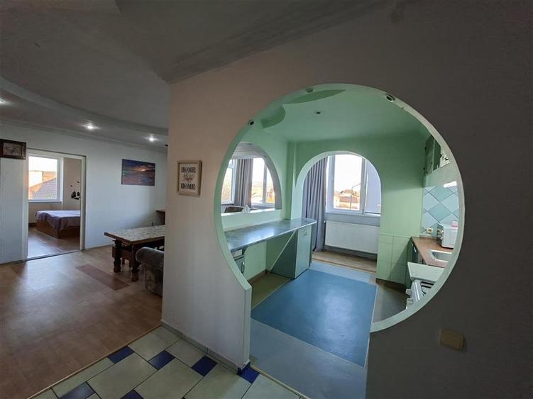 Apartament decomandat 3 camere etaj 2 Zona Terezian
