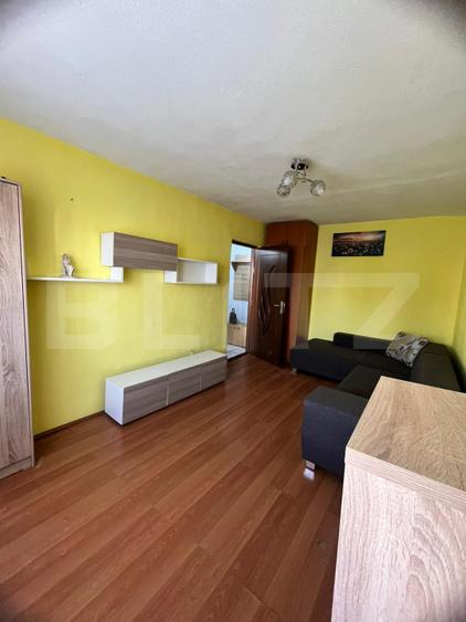 Apartament 2 camere, decomandat, etaj 2, zona Stefan Cel Mare