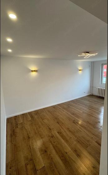 Vânzare apartament 3 camere stradal zona Stefan cel Mare