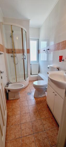 Ultracentral 2 camere imbunatatit mobilat