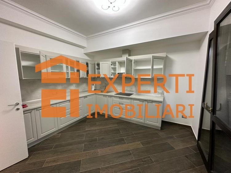 Casă Faleza Nord de Vânzare | Complex Privat Reyna | Renovată
