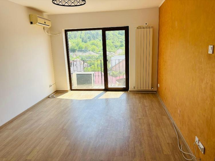 Apartament 2 Camere Decomandat, Bloc nou, Parcare Gratuit, Curte privata, Padure