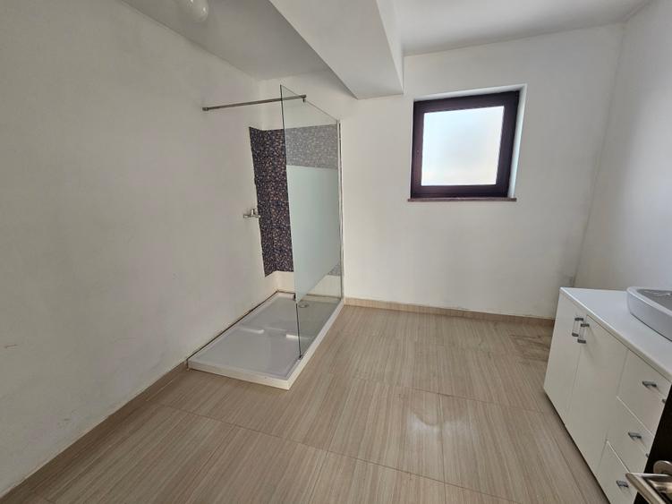 Casă individuală P+2, 5 camere, teren 390 mp – Otopeni