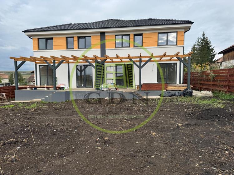 Oportunitate! Casă de tip duplex, 4 camere, 120 mp.,la 15 min. de Cluj