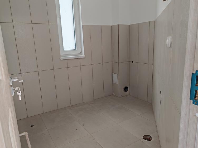 Casa 4 camere libera la vanzare SANPETRU - iesirea spre Harman