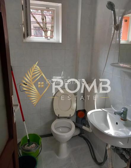 Vanzare garsoniera renovata confort 3 de 11 mp Manastur 38500Euro , parter