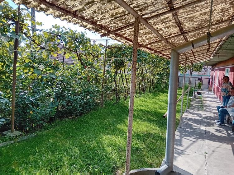 DE vanzare casa curte comuna in Cristesti - 7