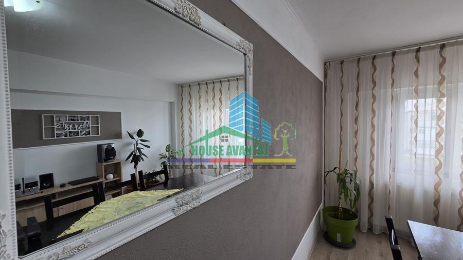 Apartament 3 camere | Renovat modern și parcare | Zona Brăilei