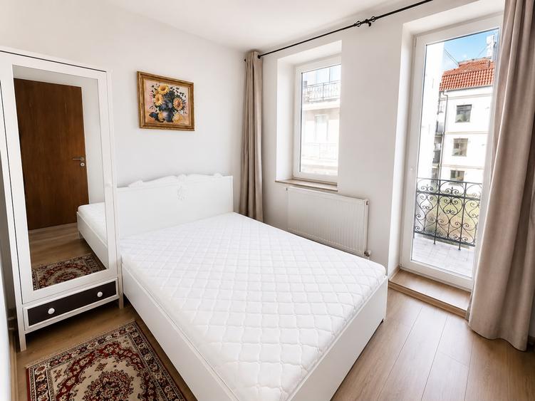 Apartament 4 camere CENTRU VECHI(AXI116)