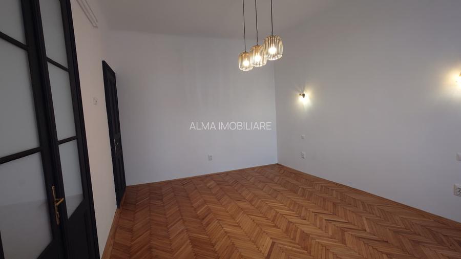 Apartament ultracentral, 80 mp utili, 3 camere, locuita sau birou! - 4