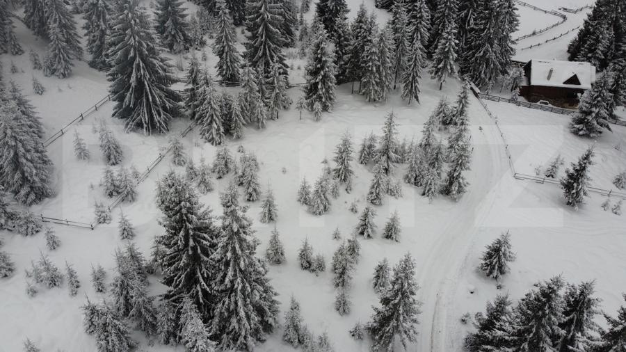 Teren 2600mp - Partia Marisel - intravilan, la 5 minute de partia de ski-CU PUZ