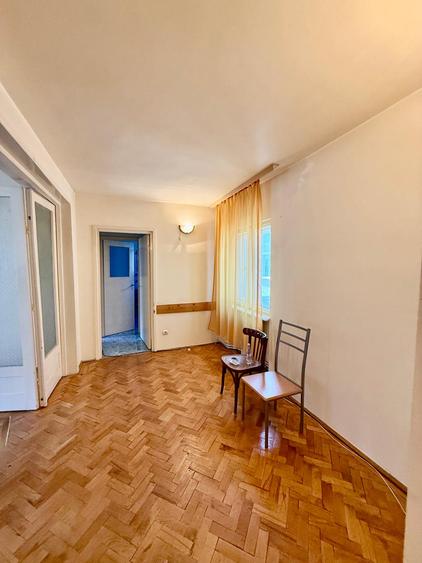 Apartament cu 4 camere-2 balcoane- zona Piata Centrala
