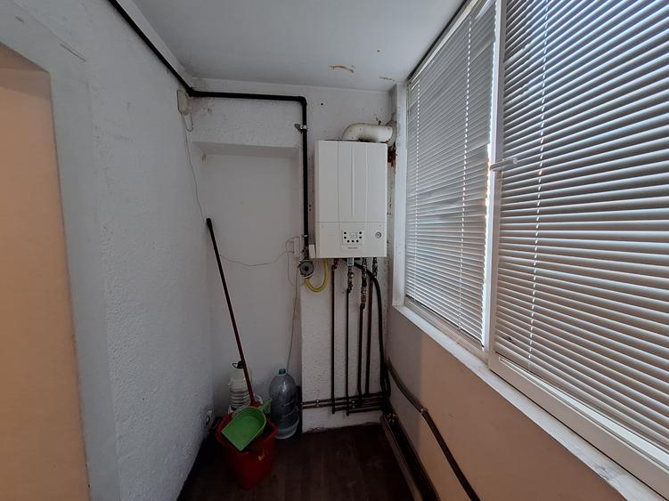 Apartament cu 3 camere decomandat-renovat-68 mp-etaj 2-Dorobantilor