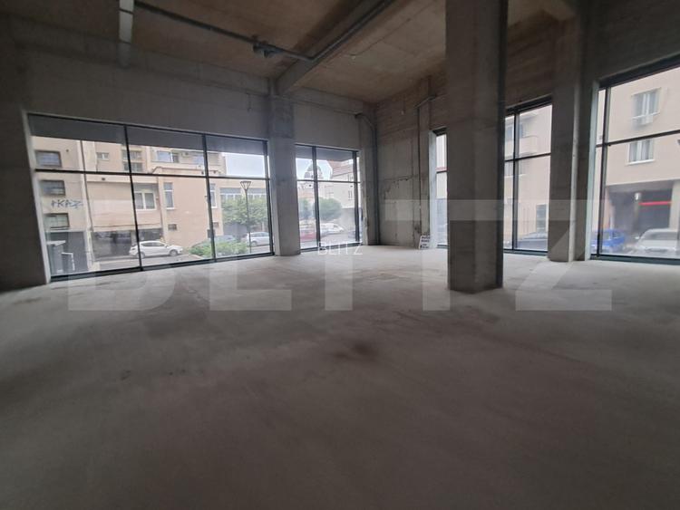 Spațiu comercial de închiriat, 400 mp, zonă Centrală - 2