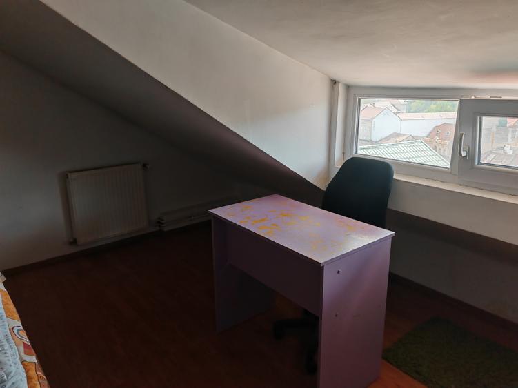 Apartament 2 camere liber la vanzare zona Colinei