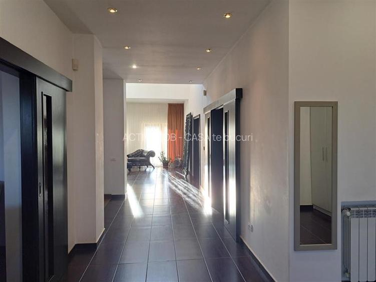 Casa cu piscina - Buftea - 8 camere - 4 bai - 620mp - 2500mp teren - 33