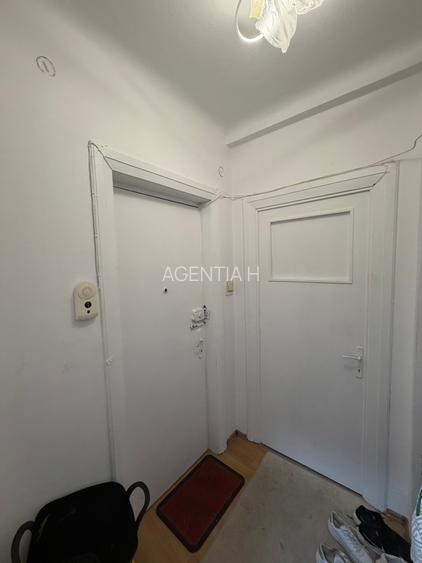 Apartament 3 camere, etajul 2, 78mp, 2 balcoane, bloc interbelic - 20