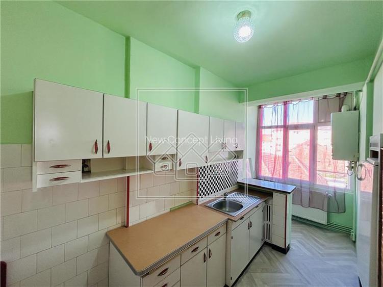 Ap decomandat, cu garaj, boxa, etaj 2/3 - Valea Aurie - 2