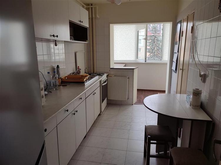 APARTAMENT 3 CAMERE, HARMANULUI COLT CU GARII