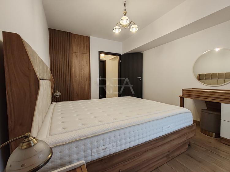 2 camere, et 2/11, 66 mp, parcare-Moghioros Park