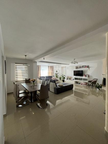 Casă individuala de vânzare, 5 camere, 214 mp, Bistrita - 3