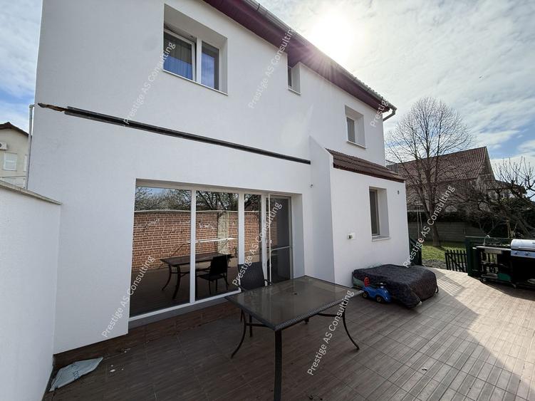 Vila individuala renovata complet | 6 camere | 500 mp teren | Str Jean Monnet