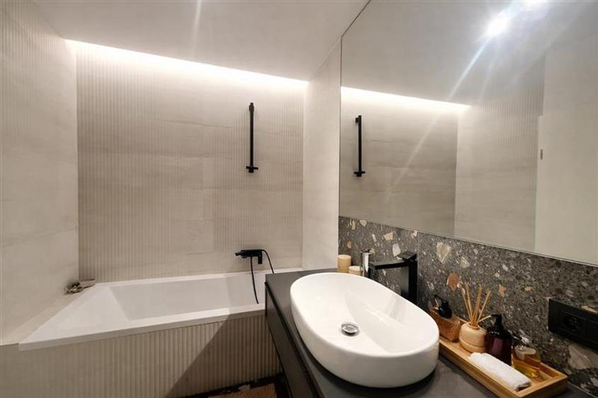 Eleganta la inaltime, Penthouse cu design unic, terasa de 40 mp si view panorami