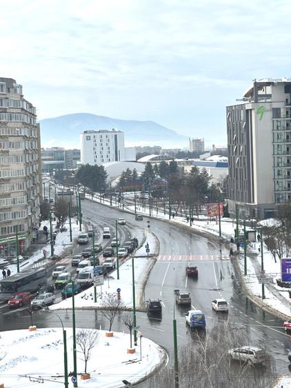 Două camere, situat în zona Vlahuță