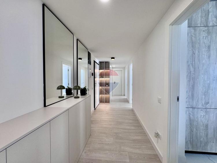 Apartament 3 camere de închiriat în AKCENT CITY
