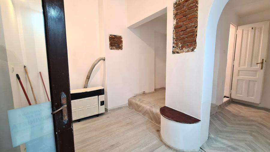 SPATIU COMERCIAL 20 MP -CENTRU ISTORIC -BIROU