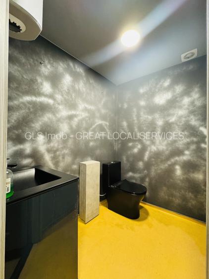 Spatiu comercial, stradal , de inchiriat in Bdul Decebal - 11