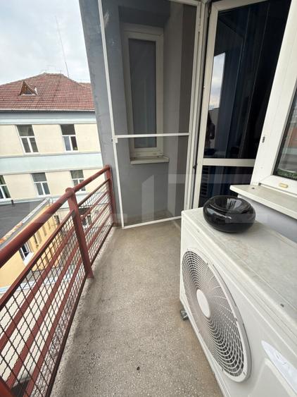 Apartament 3 camere, 88 mp, zona Semicentrala