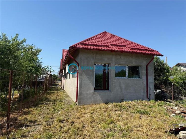 Royal Imobiliare - Vanzare Casa zona Barcanesti