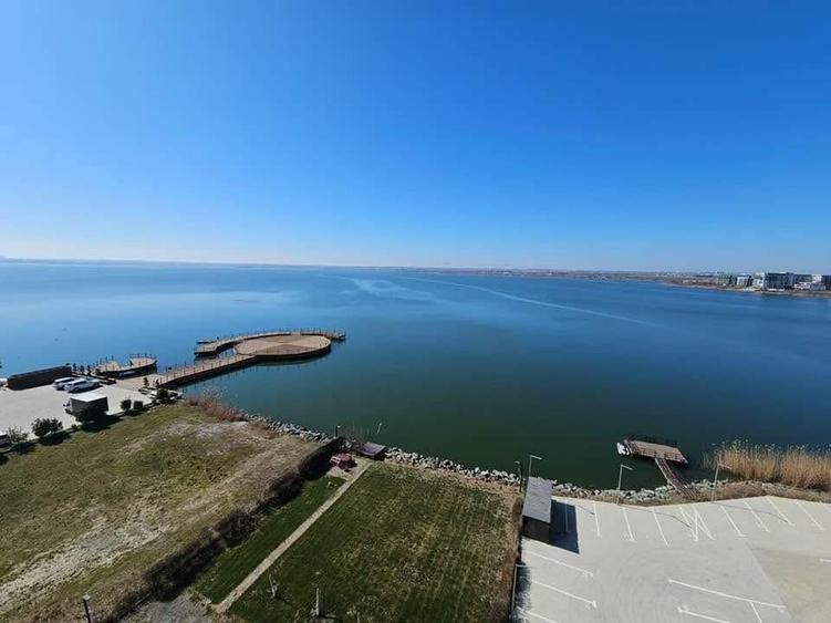 2 Camere Mamaia Astoria Lake 2 Vedere Frontală  La Lac Loc Parcare