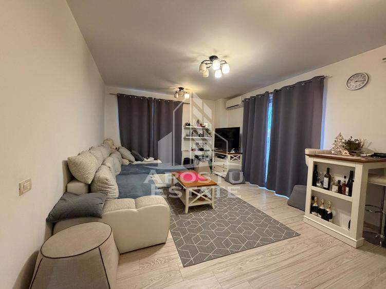 Apartament cu 2 camere, semidecomandat, bloc nou, zona Soarelui