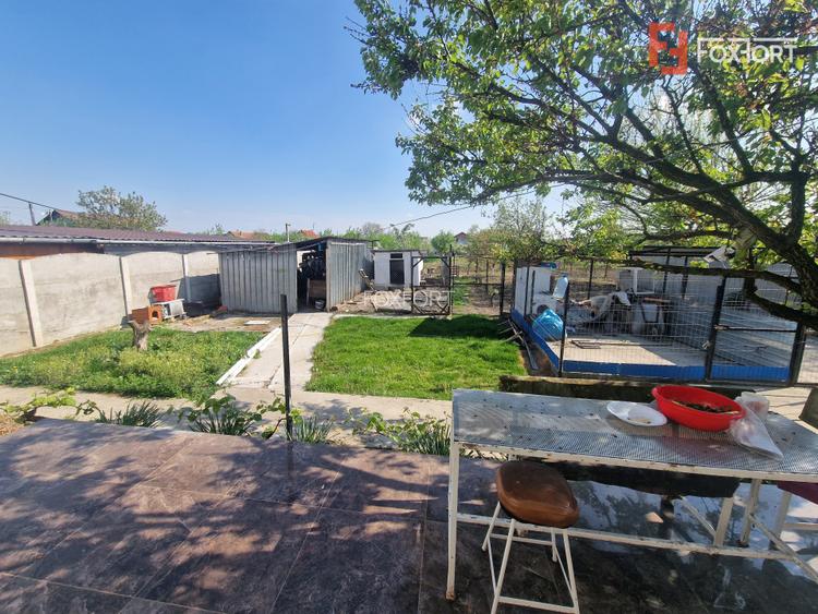Casa individuala de vanzare cu 7 camere - Recas - 19