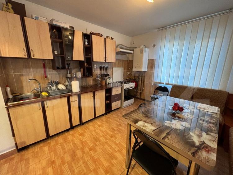 Casa de vanzare, cu 4 camere, 180 mp, zona Aninoasa - 3