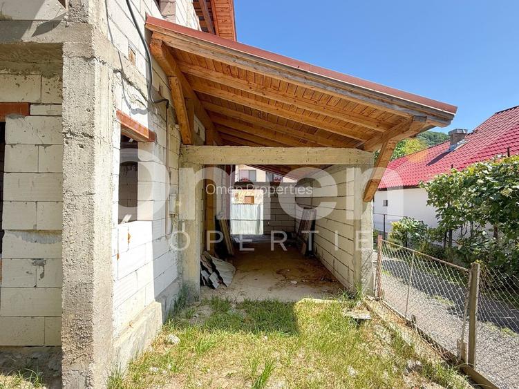 Casa la rosu de 304 mp utili, in Baita,Maramure-colț de rai într-o zonă retrasă - 2