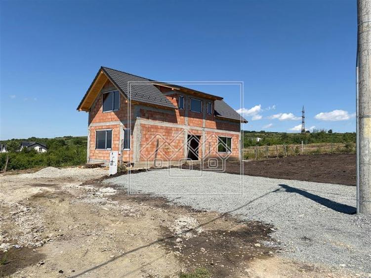 Casa individuala, cu 129 mp utili si teren de 328 mp