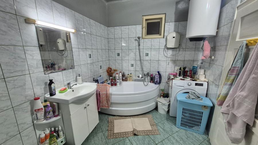 Casa 4 dormitoare, 220 mp, teren 500 mp, zona Titulescu