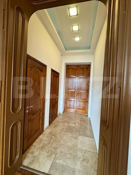 Vand apartament ULTRACENTRAL cu 2 camere - perfect pentru spatiu de birou