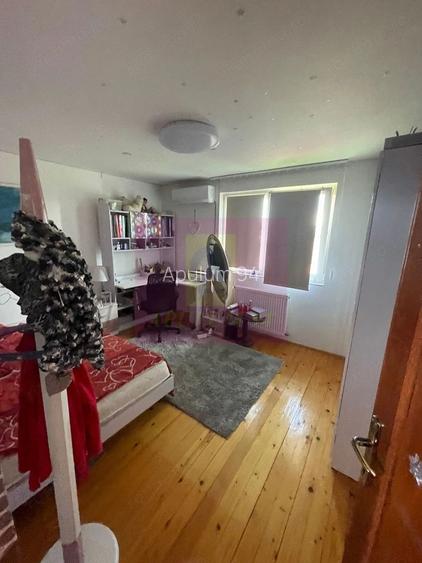 Casa, 5 camere si curte, locatie centrala in Pantelimon, Ilfov - 9