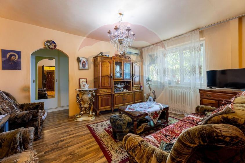 Apartament 3 camere de închiriat în zona P-ta Garii