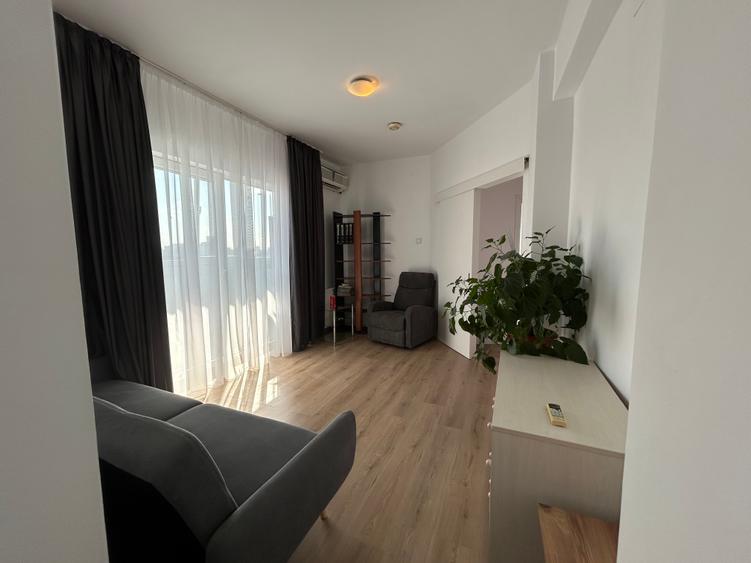 Apartamentul, primul chiriasi