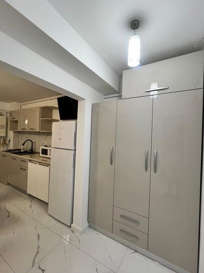 -Garsoniera lux mobilata si utilata complet in primul rand la mare