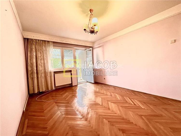 Apartament 2 camere decomandate, etaj 3, zona Energiei, str. Banatului 3 - 20