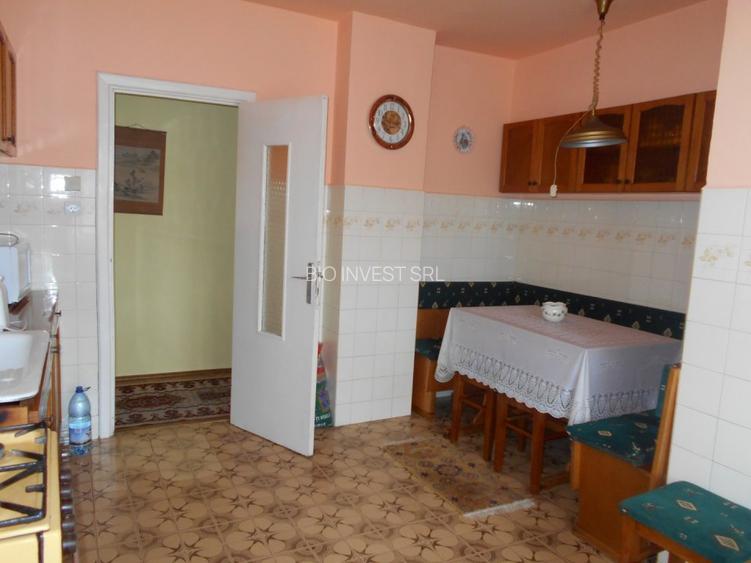 Inchiriez apartament 4 camere in zona Lipovei - 4