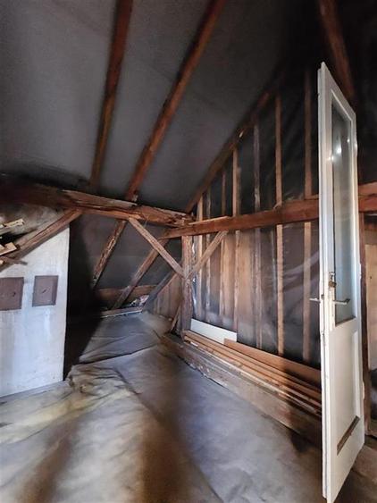 Apartament cu GRADINA SI ACOPERIS MANSARDA DE VANZARE IN ONESTI ETJ 1