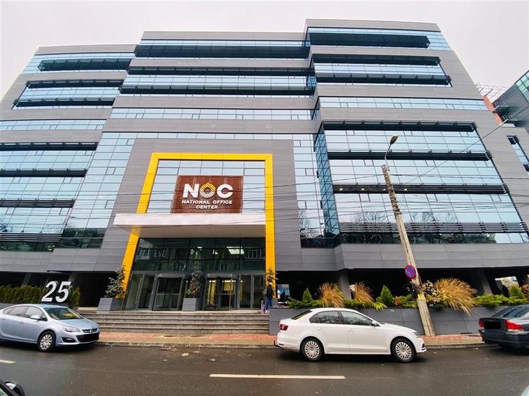 Spatii birouri semicentru, Podul de Piatra, Noc, de la 40mp la 1000mp